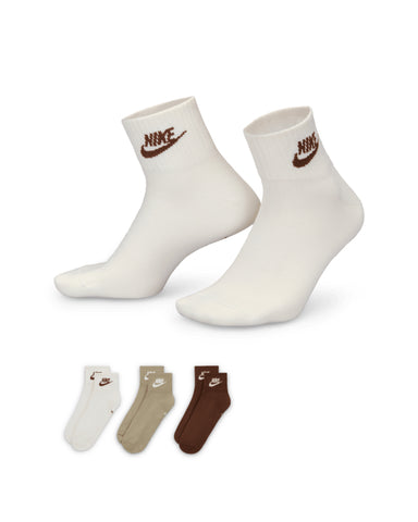 NIKE EVERYDAY ESSENTIAL