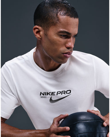 NIKE PRO TRAINING