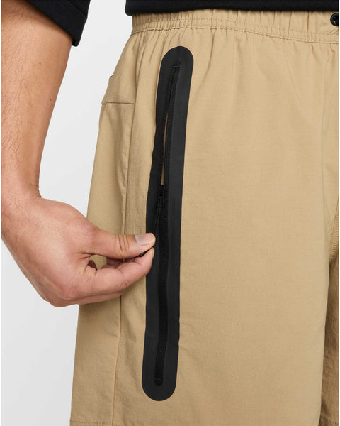 TECH WOVEN SHORT