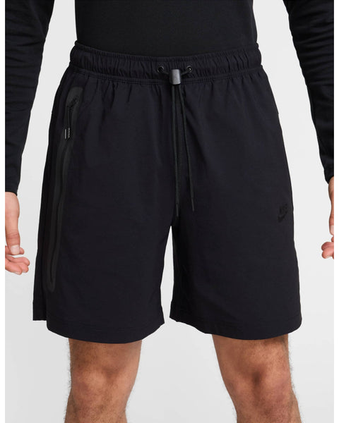 TECH WOVEN SHORT