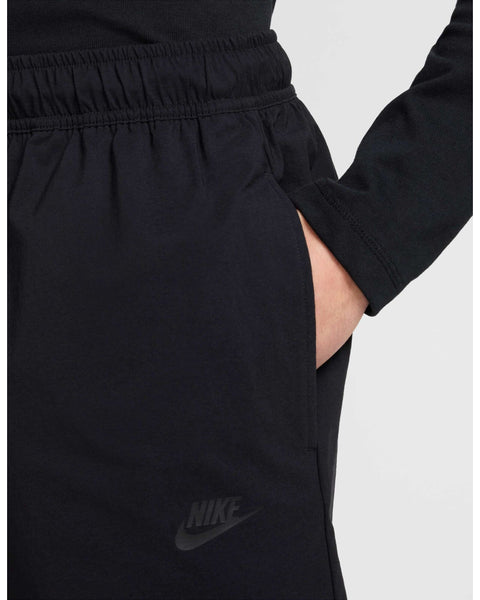 TECH WOVEN SHORT