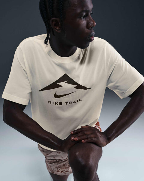 DIR-FIT TEE TRAIL LOGO